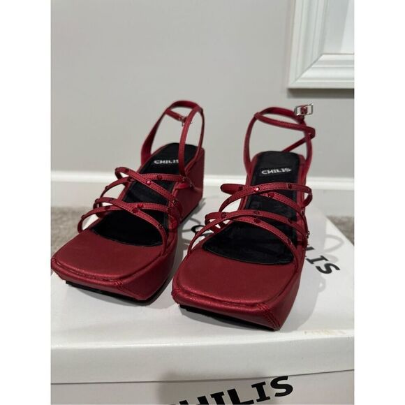 Chilis Shoes - Vintage Chili’s Women's Peep Toe Platform Wedge Sandals - Size 8 - New in Box